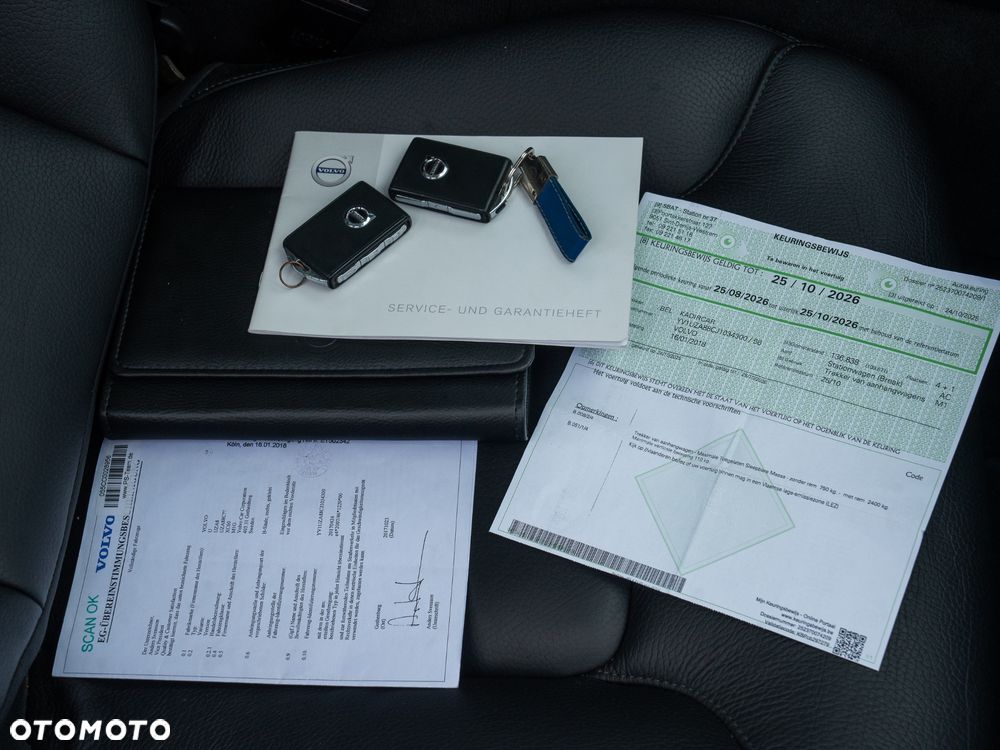 Volvo XC 60 D4 AWD Geartronic RDesign - 41