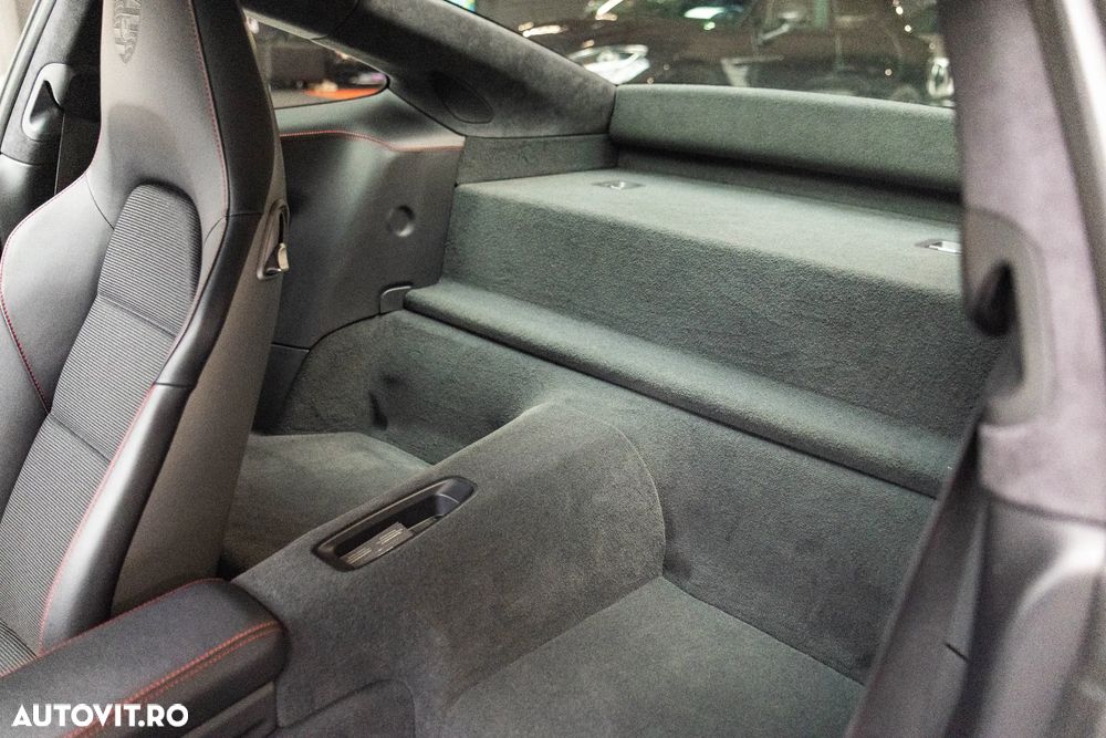 Porsche 911 GT3 - 28