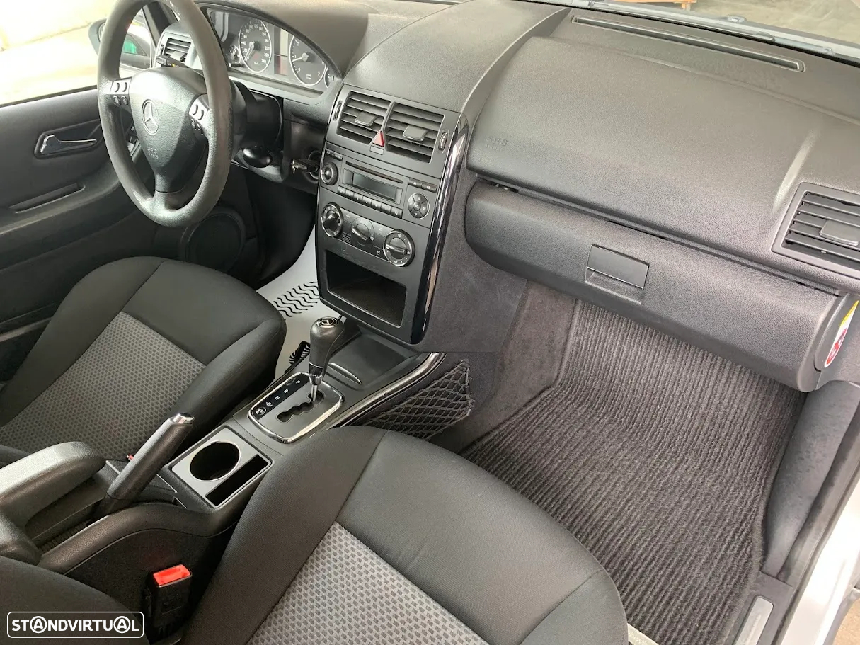 Mercedes-Benz A 150 Elegance Automatic - 6