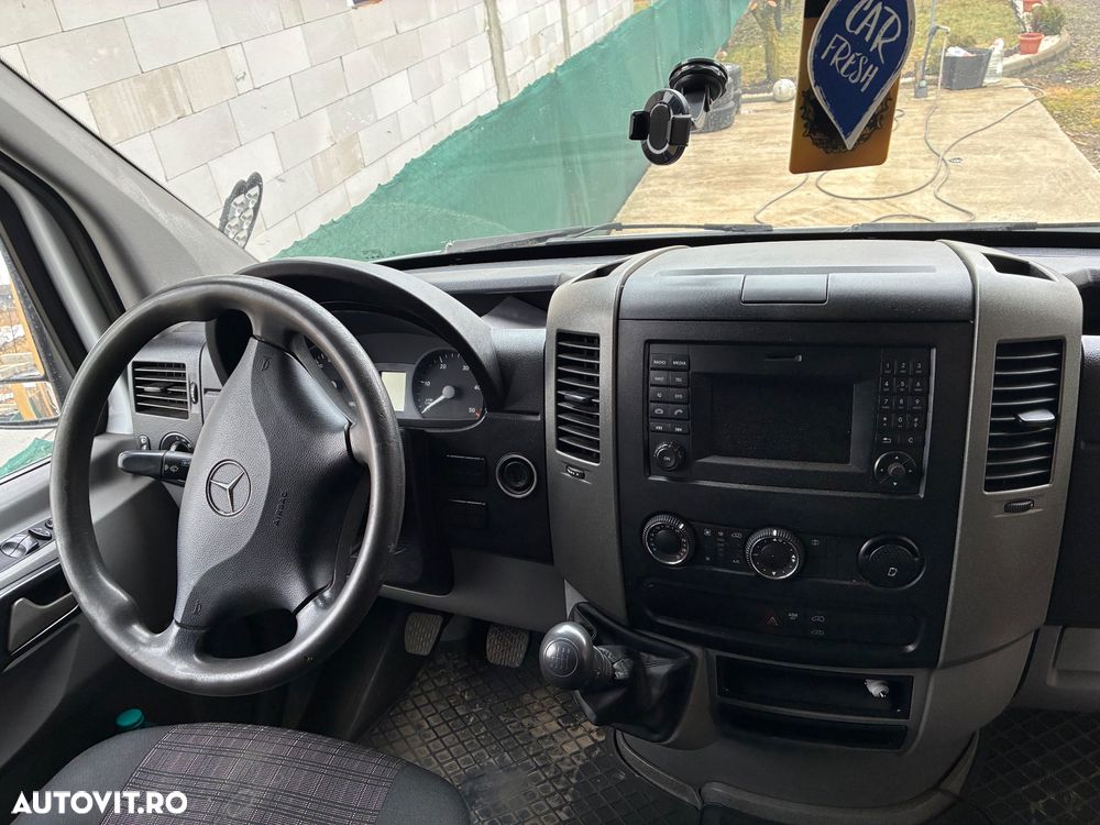 Mercedes-Benz Sprinter - 4