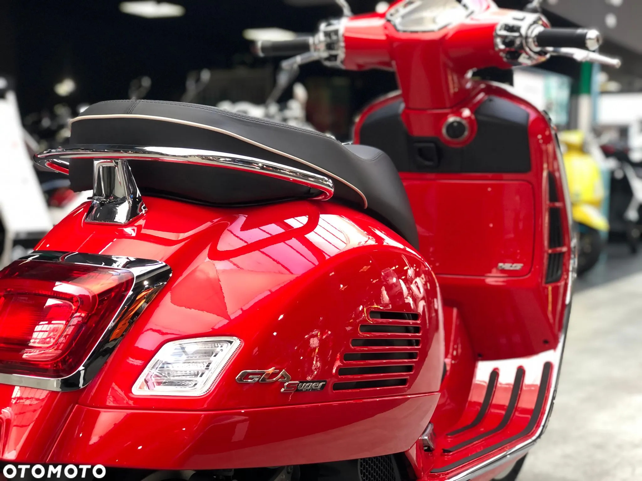 Vespa GTS - 12
