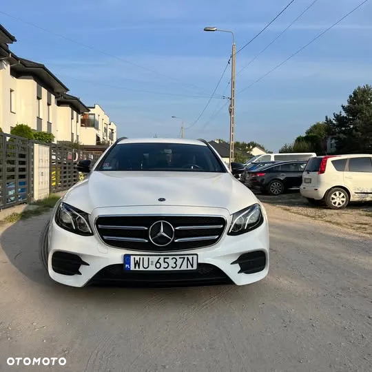 Mercedes-Benz Klasa E 220 d 4-Matic Business Edition 9G-TRONIC - 3