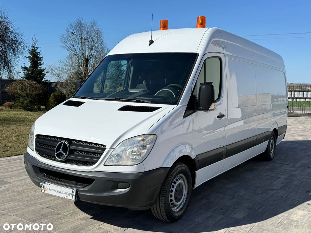 Mercedes-Benz Sprinter - 2