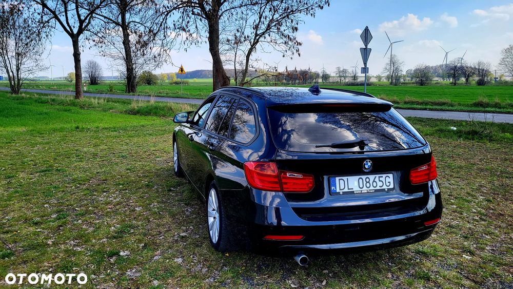 BMW Seria 3 318d xDrive - 4
