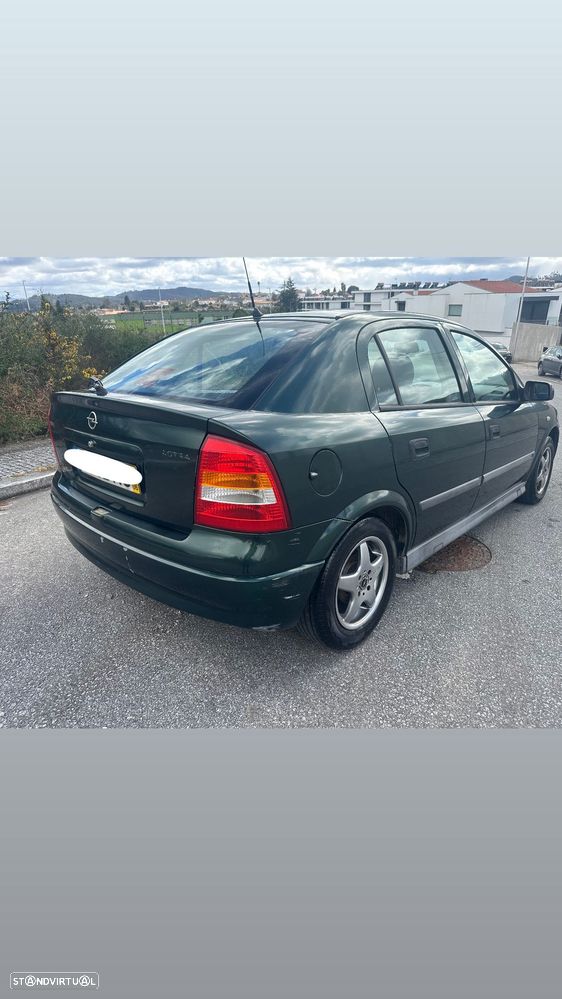 Opel Astra 1.4i Sprint - 4
