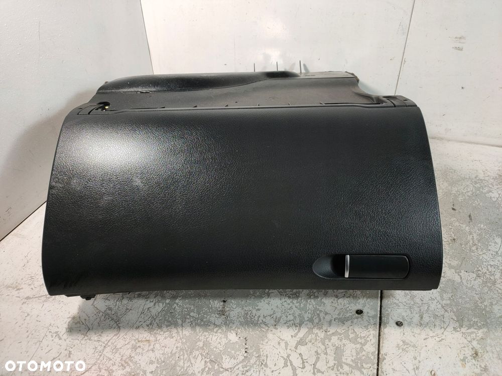 schowek pasażera audi a4 b6 czarny soul - 1