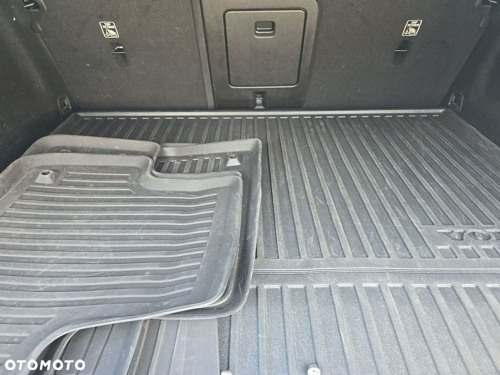 Volvo XC 60 T8 Plug-In Hybrid AWD Core - 12