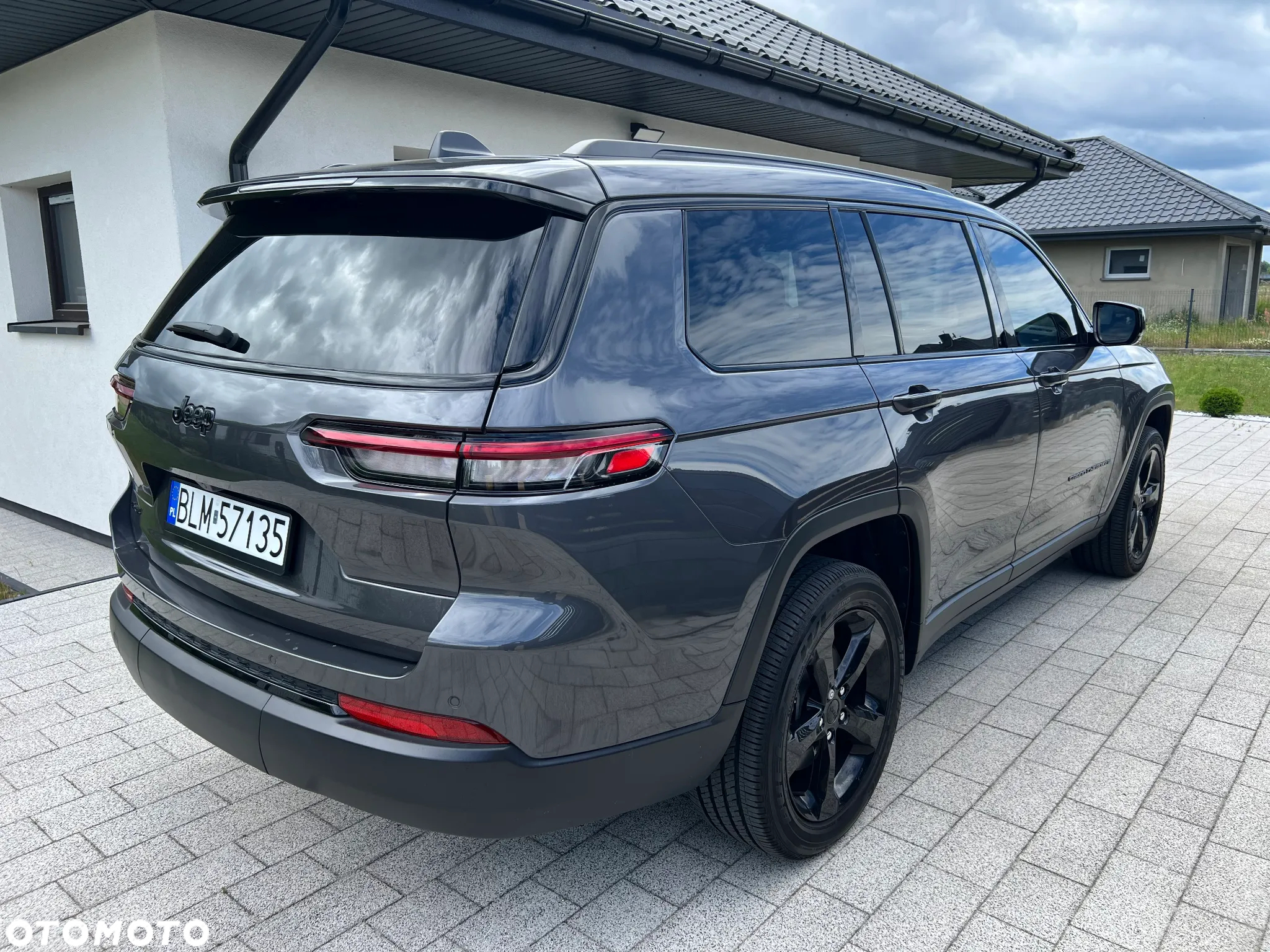 Jeep Grand Cherokee - 13