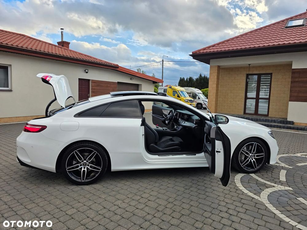 Mercedes-Benz Klasa E 300 9G-TRONIC - 15
