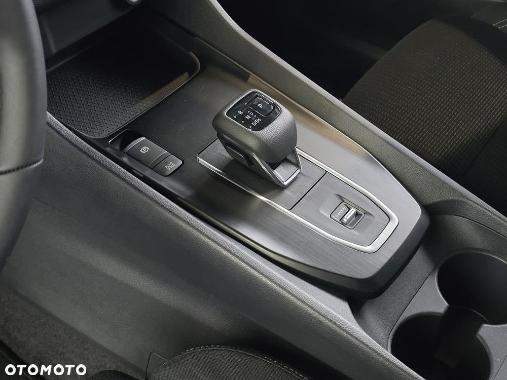 Nissan Qashqai 1.3 DIG-T MHEV Acenta Xtronic - 24