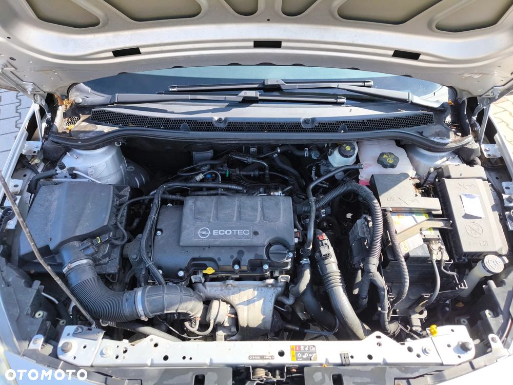 Opel Astra 1.4 T Enjoy - 4