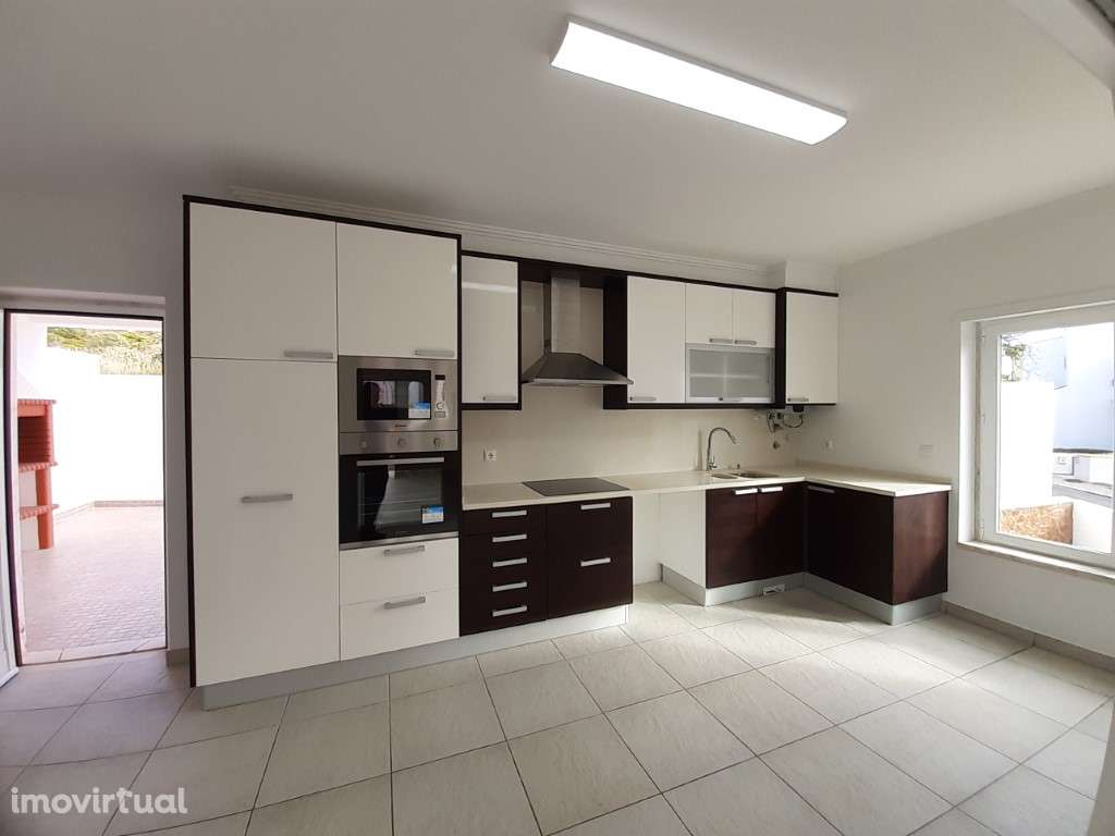 Moradia V3+1 c/vista mar na Ericeira - Grande imagem: 3/43