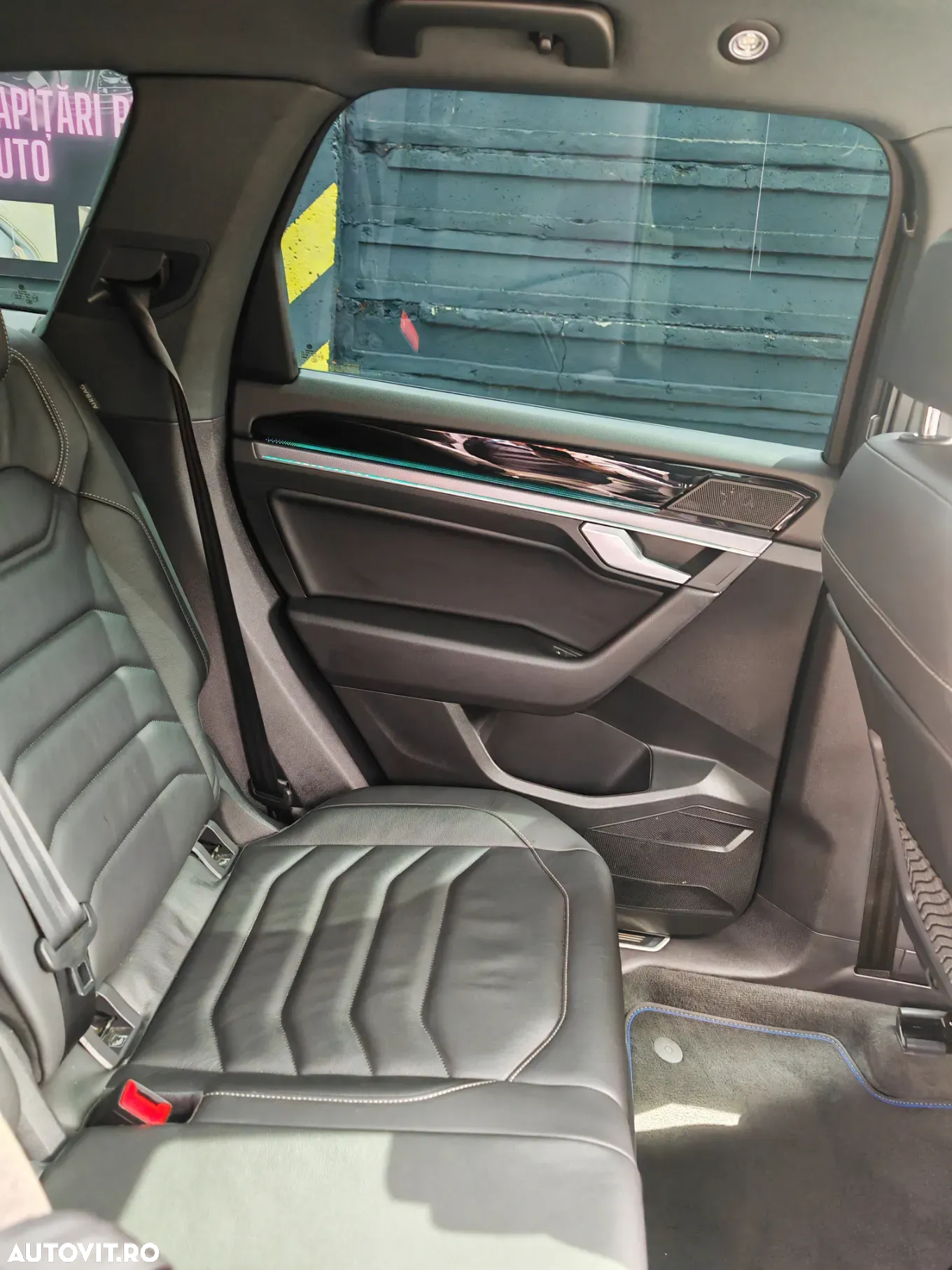 Volkswagen Touareg V6 TSI R-Style - 16