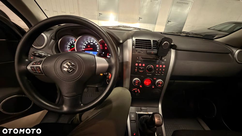 Suzuki Grand Vitara - 12