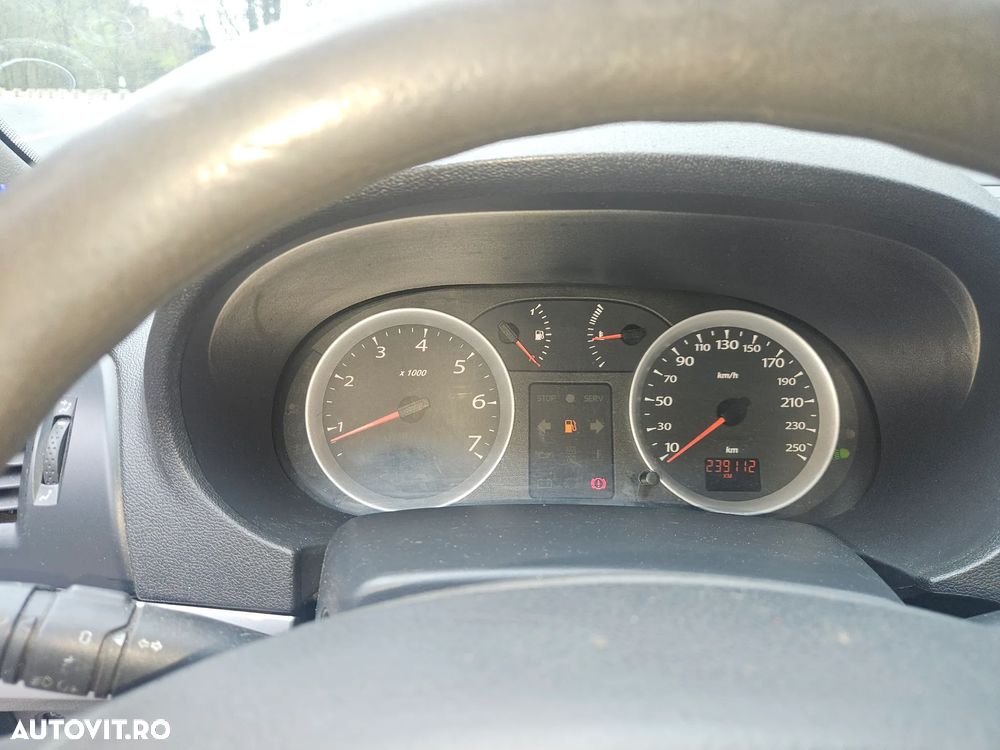 Renault Symbol 1.4 16V Expression - 4