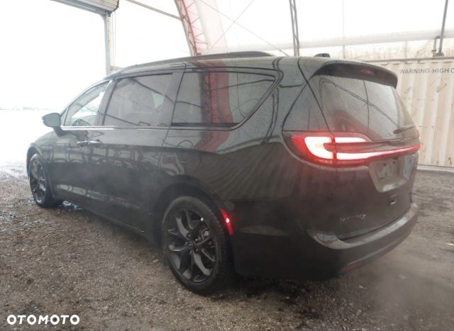 Chrysler Pacifica - 3
