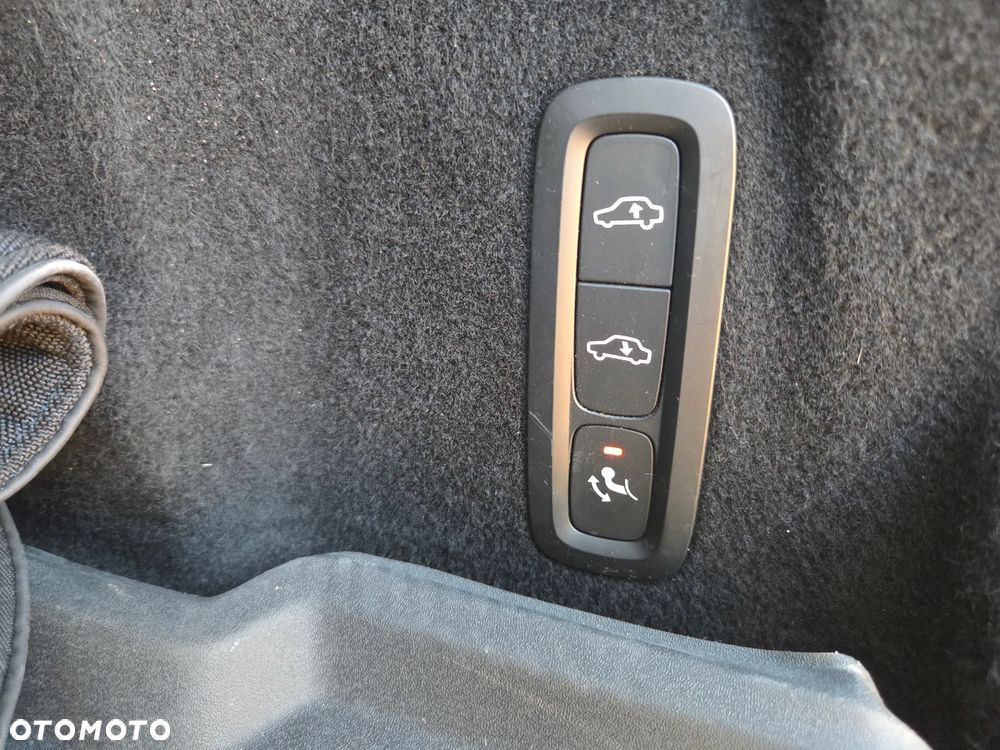 Volvo XC 60 B4 D Inscription - 21