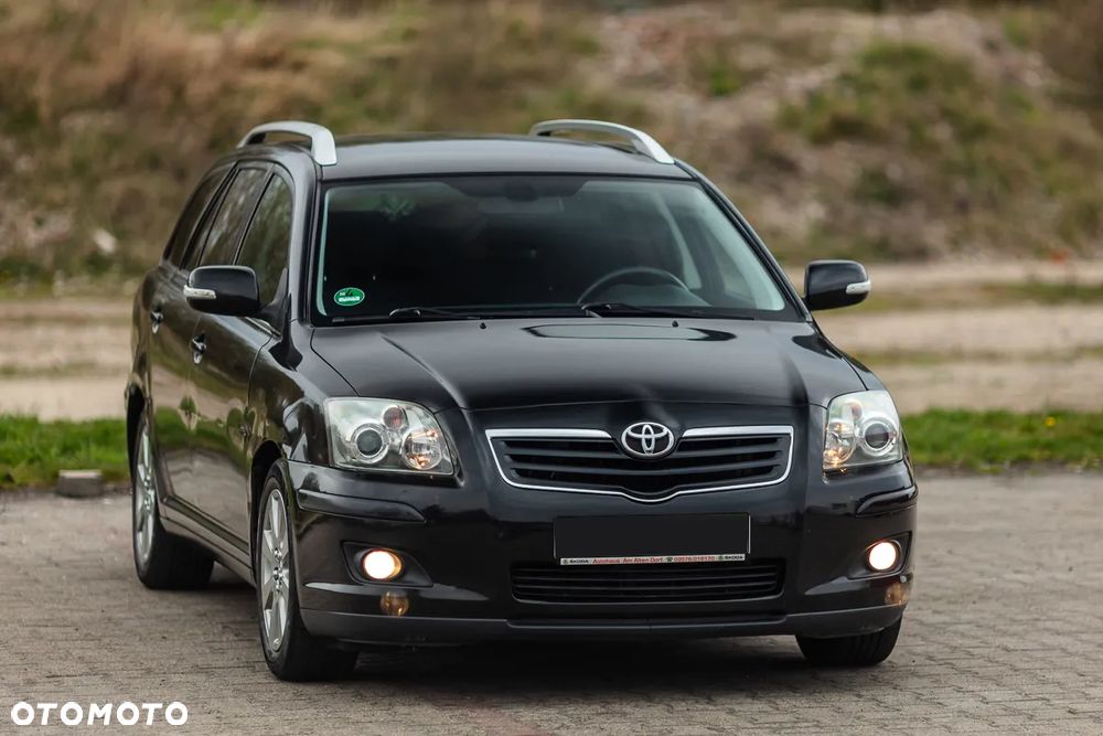 Toyota Avensis 1.8 VVT-i Combi - 11