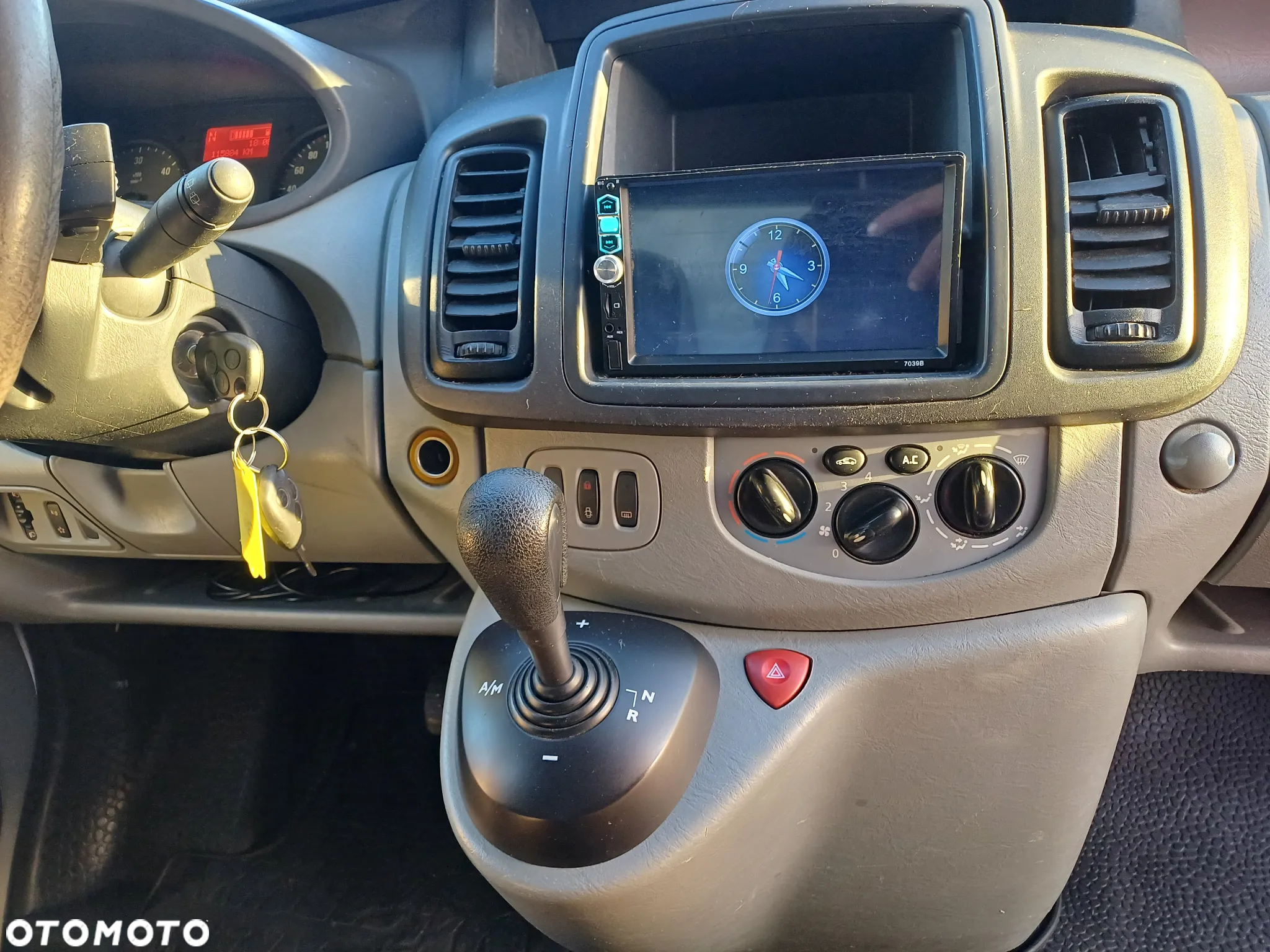 Opel VIVARO - 12