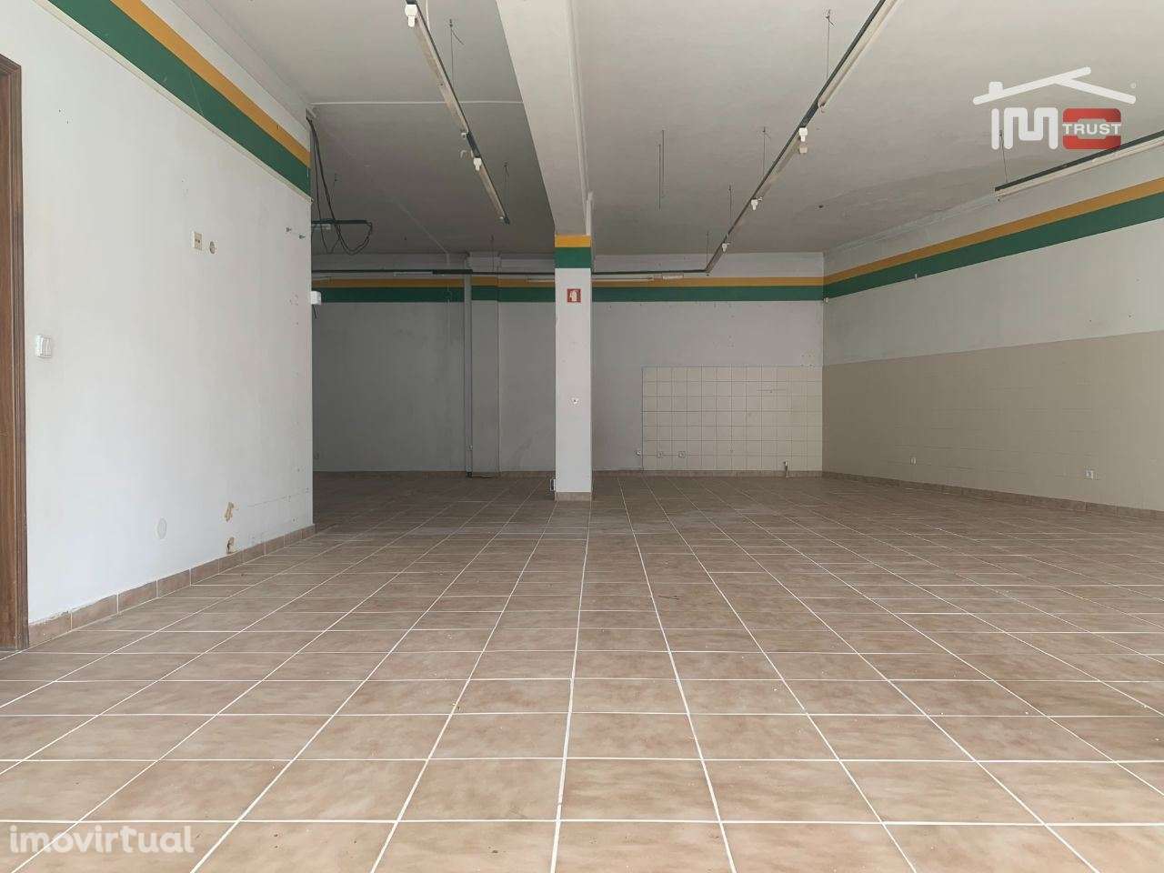 Loja para comércio em Mira de Aire - Grande imagem: 2/4