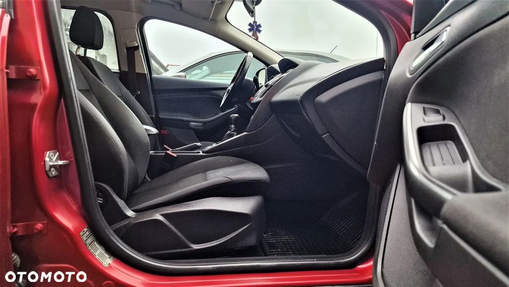 Ford Focus 1.6 SYNC Edition - 11