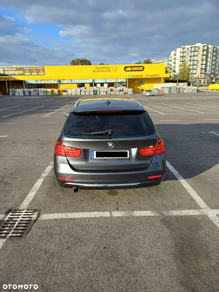 BMW Seria 3 ver-320d-efficient-dynamics-luxury-line - 5