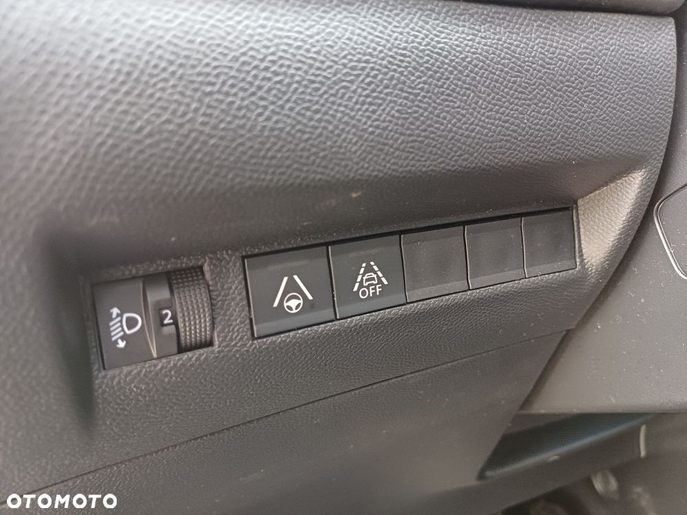 Peugeot 2008 1.2 PureTech Allure Pack S&S EAT8 - 25