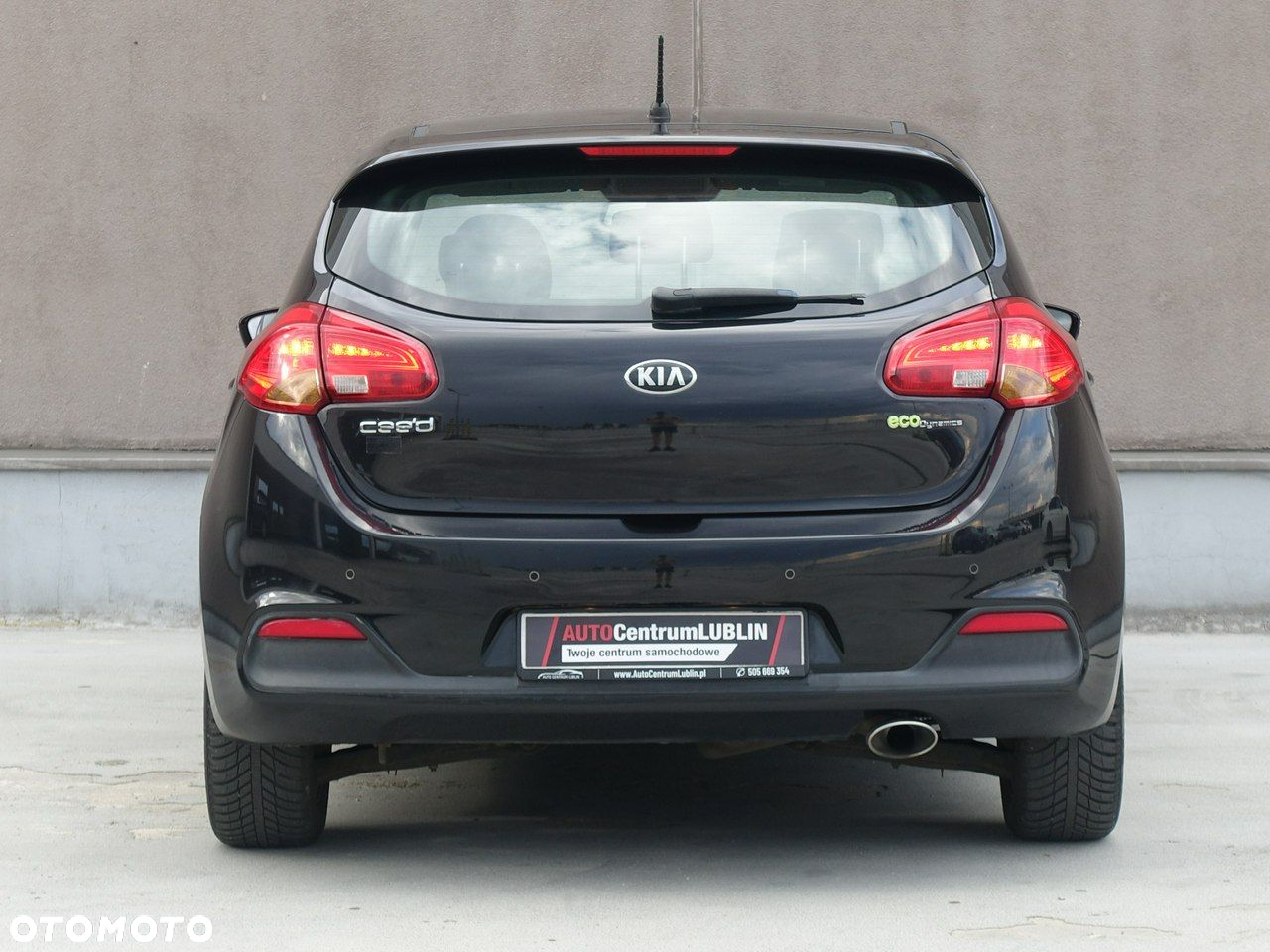 Kia Ceed 1.6 CRDi 128 Spirit - 10