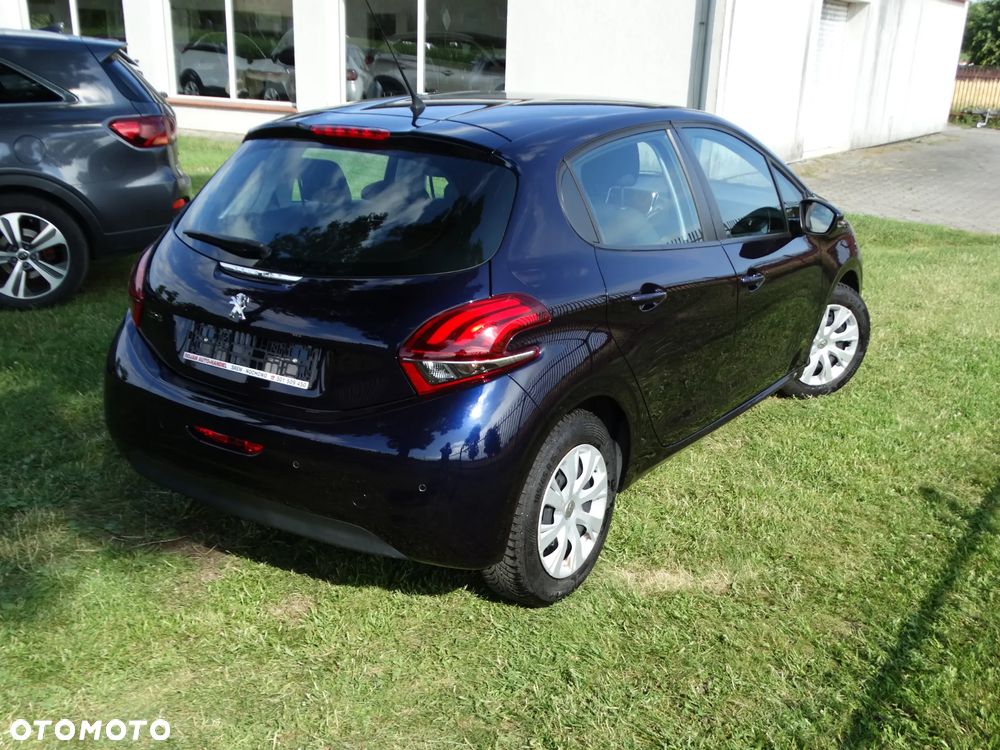Peugeot 208 - 2