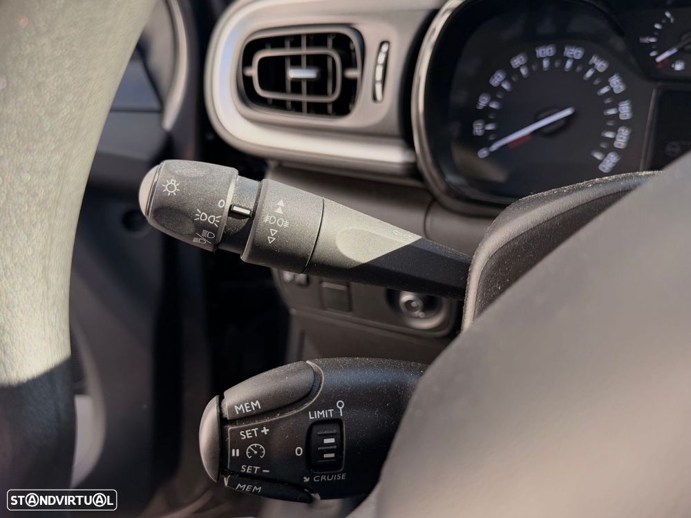 Citroën C3 1.2 PureTech Feel - 32