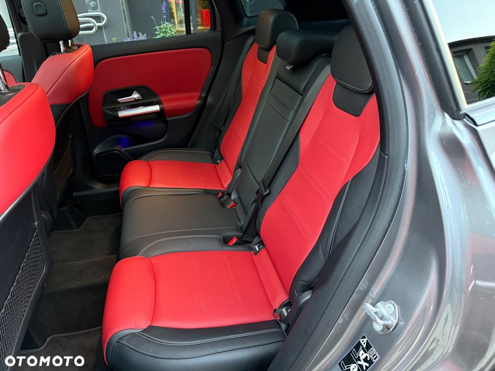 Mercedes-Benz GLA AMG 35 4-Matic - 16