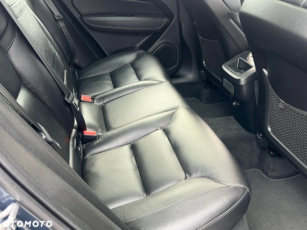 Volvo XC 60 D5 AWD Momentum - 21