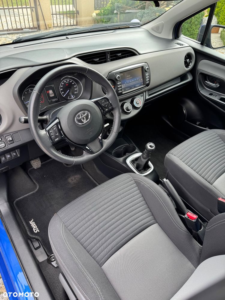 Toyota Yaris 1.0 Premium EU6 - 11
