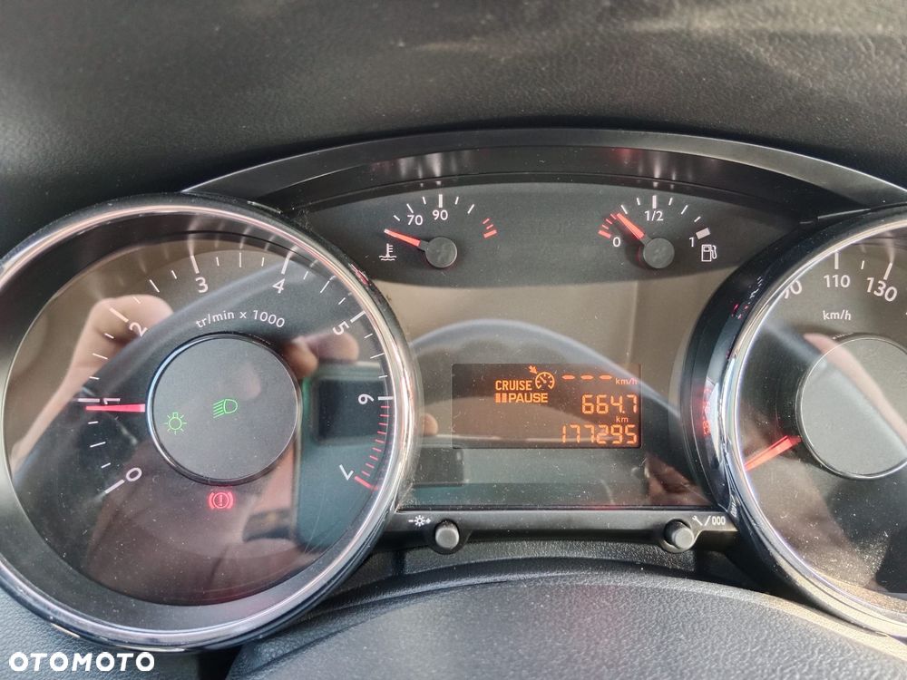 Peugeot 5008 1.6 Access - 18