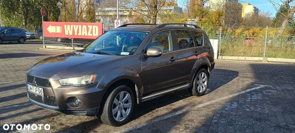 Mitsubishi Outlander 2.2 DID Intense EU5 - 3