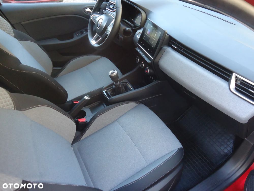 Renault Clio - 19