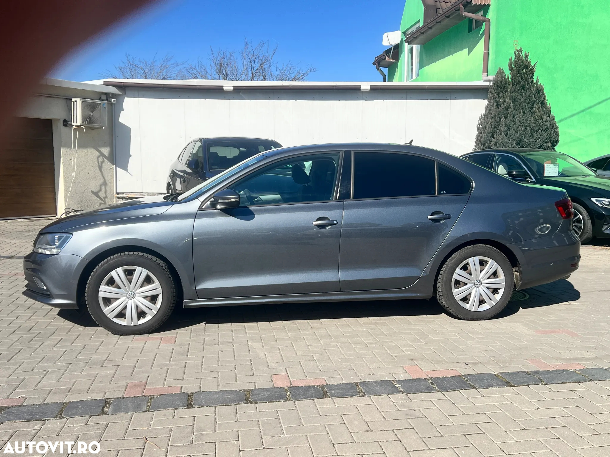 Volkswagen Jetta 1.2 TSI Trendline - 14