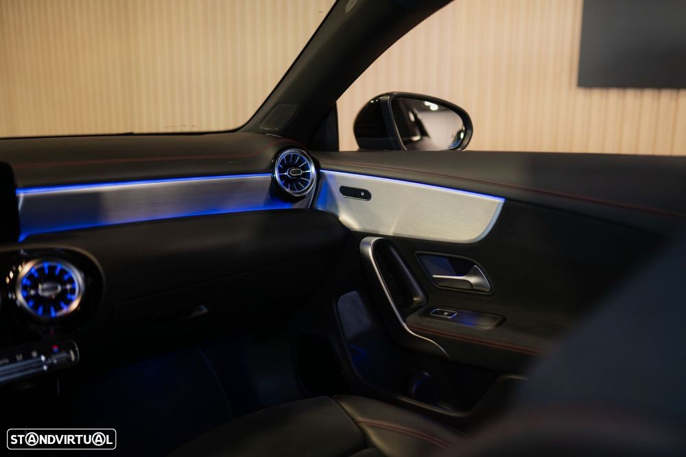 Mercedes-Benz CLA 250 e 8G-DCT AMG Line - 39