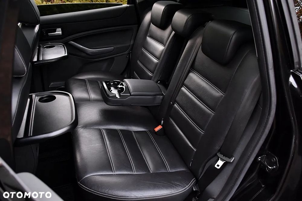 Ford Kuga 2.0 TDCi 4x4 Titanium - 34