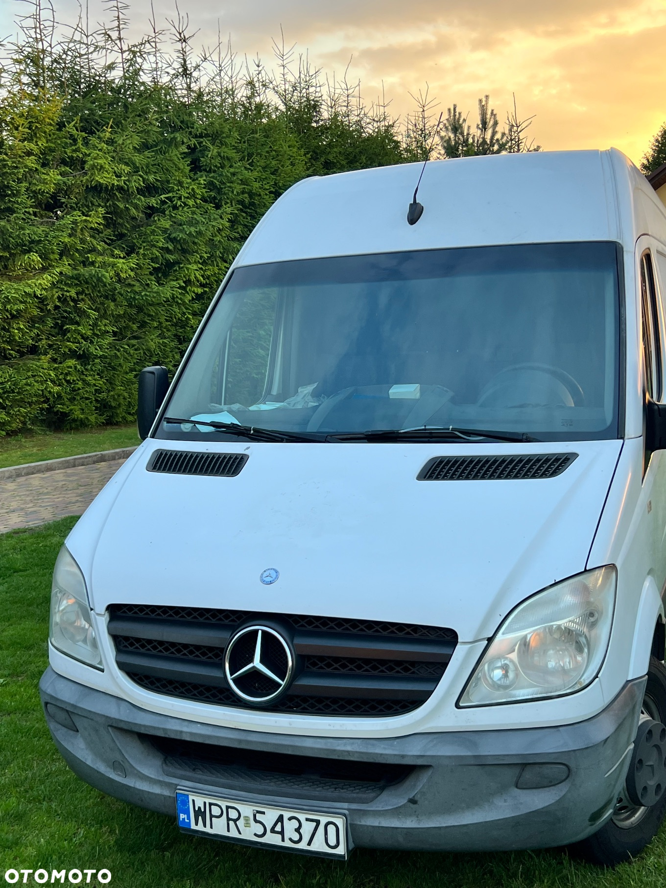 Mercedes-Benz Sprinter - 2