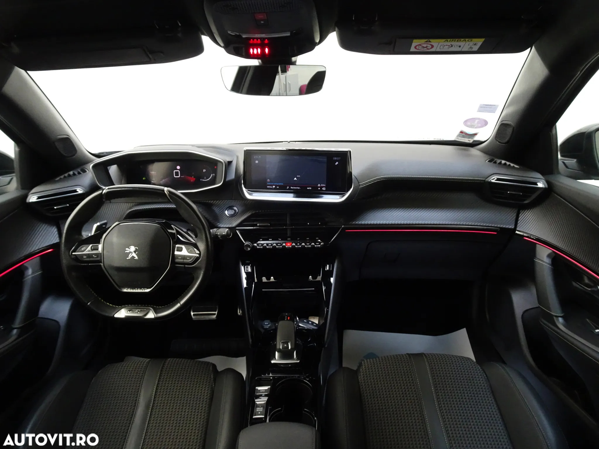 Peugeot 2008 PureTech 130 EAT8 GT - 2
