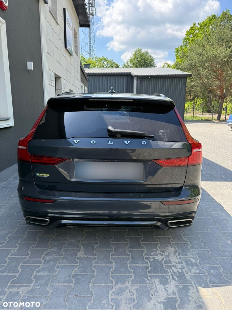 Volvo V60 T4 R-Design - 8