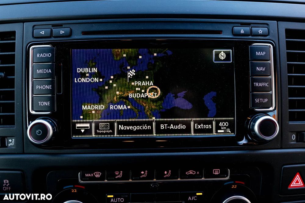 Volkswagen Multivan - 21