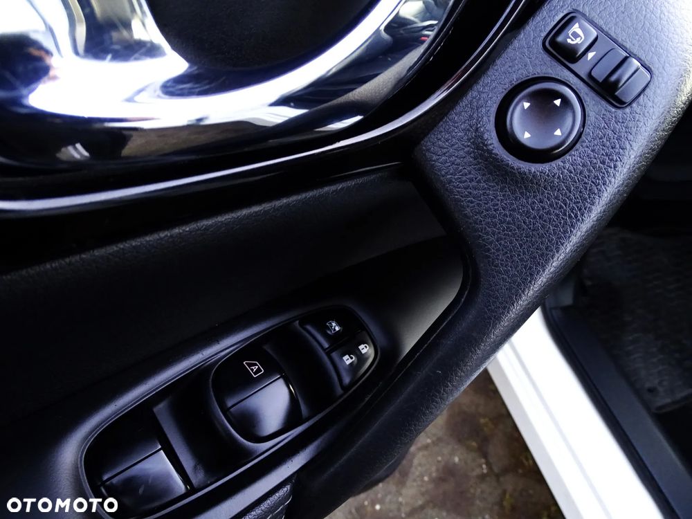 Nissan Qashqai 1.2 DIG-T Tekna EU6 - 19