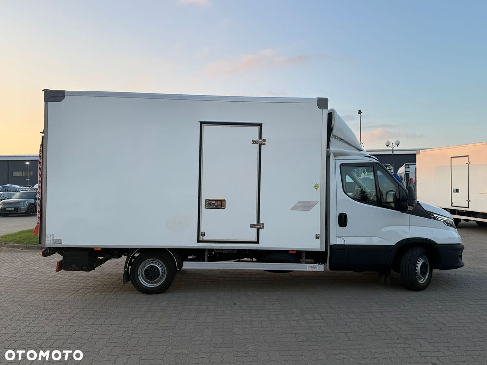 Iveco 35S16 3L  Kontener z Winda 8 EP Krajowy 4200x2200x2200 + drzwi boczne - 12