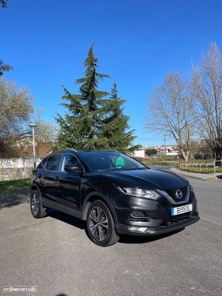 Nissan Qashqai 1.3 DIG-T AKARI - 1