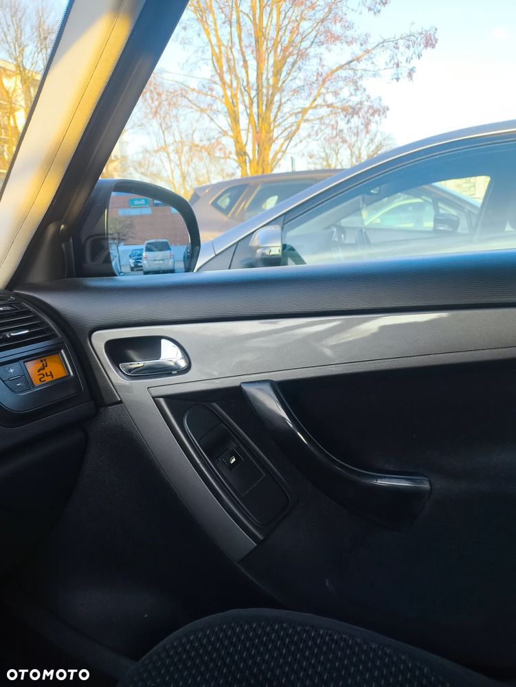 Citroën C4 Picasso 1.6 HDi Impress - 21