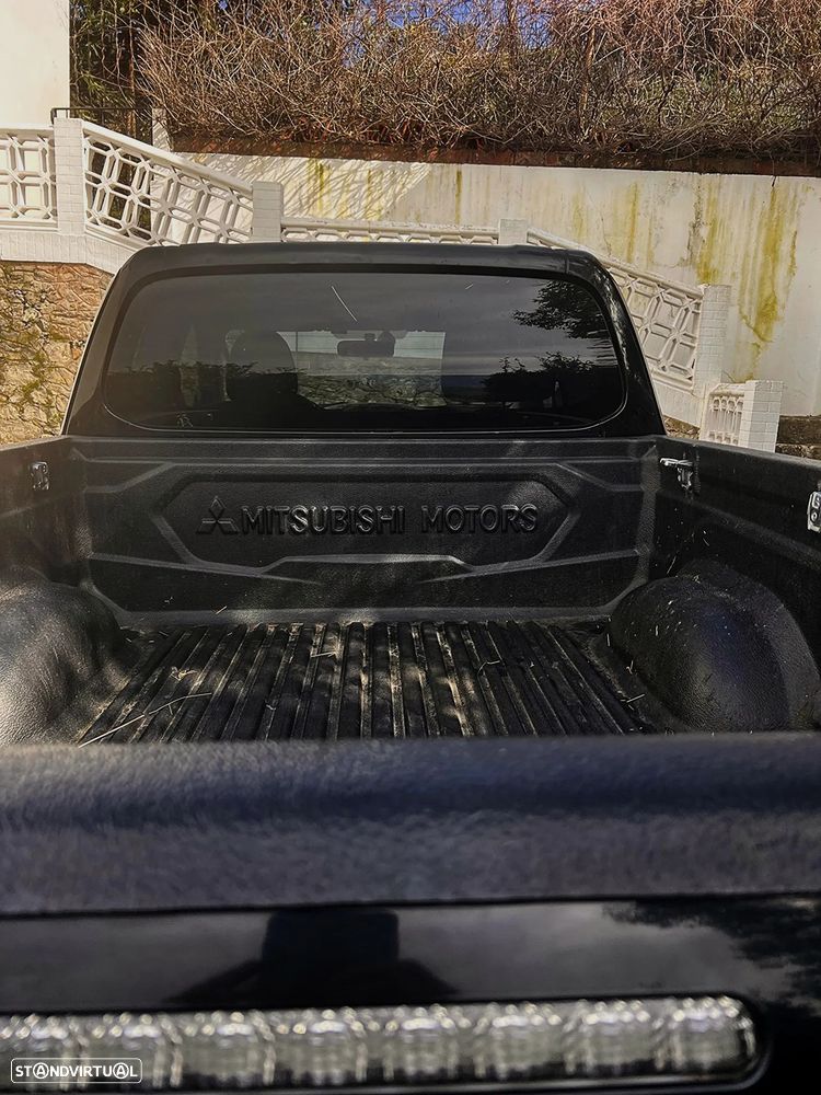 Mitsubishi L200 2.4 DI-D CD Space Cab Strakar 4WD - 9