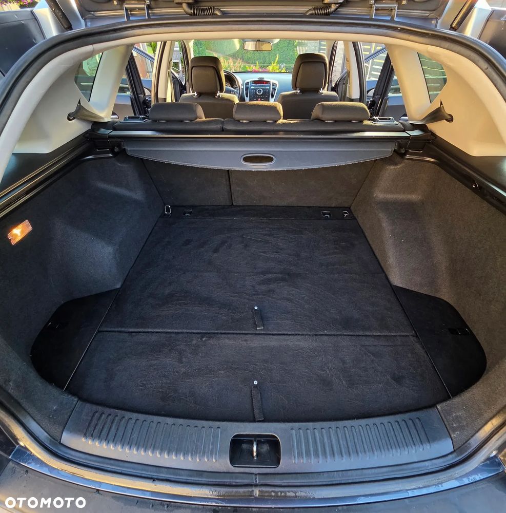 Kia Ceed - 10