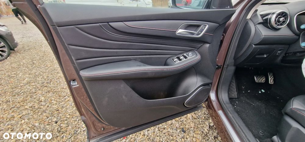 MG HS 1.5 T-GDI Excite DCT - 16